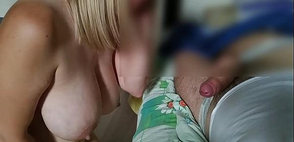  stepsister went to her brother to suck cock